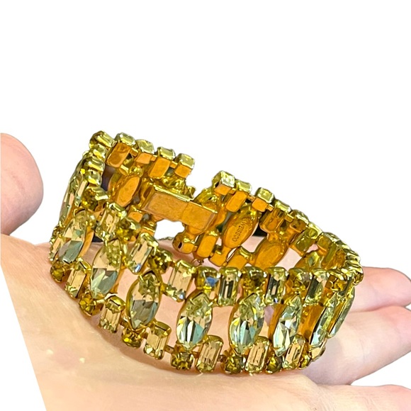 Vintage 1960s Lemon CRYSTAL WEISS Glass gold finish fancy Chunky bracelet - Picture 9 of 14